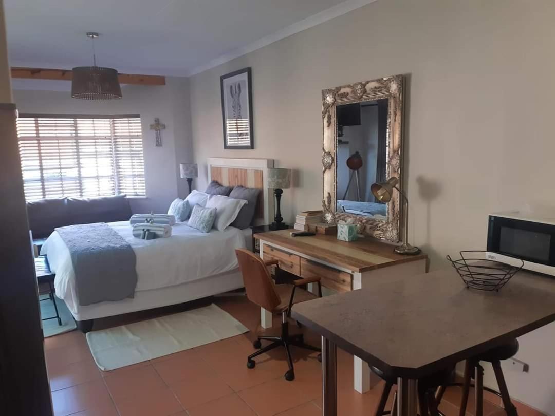 Mahogany Guesthouse Mbombela Exterior photo
